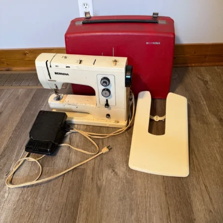 Bernina Record 830 - Refurbished