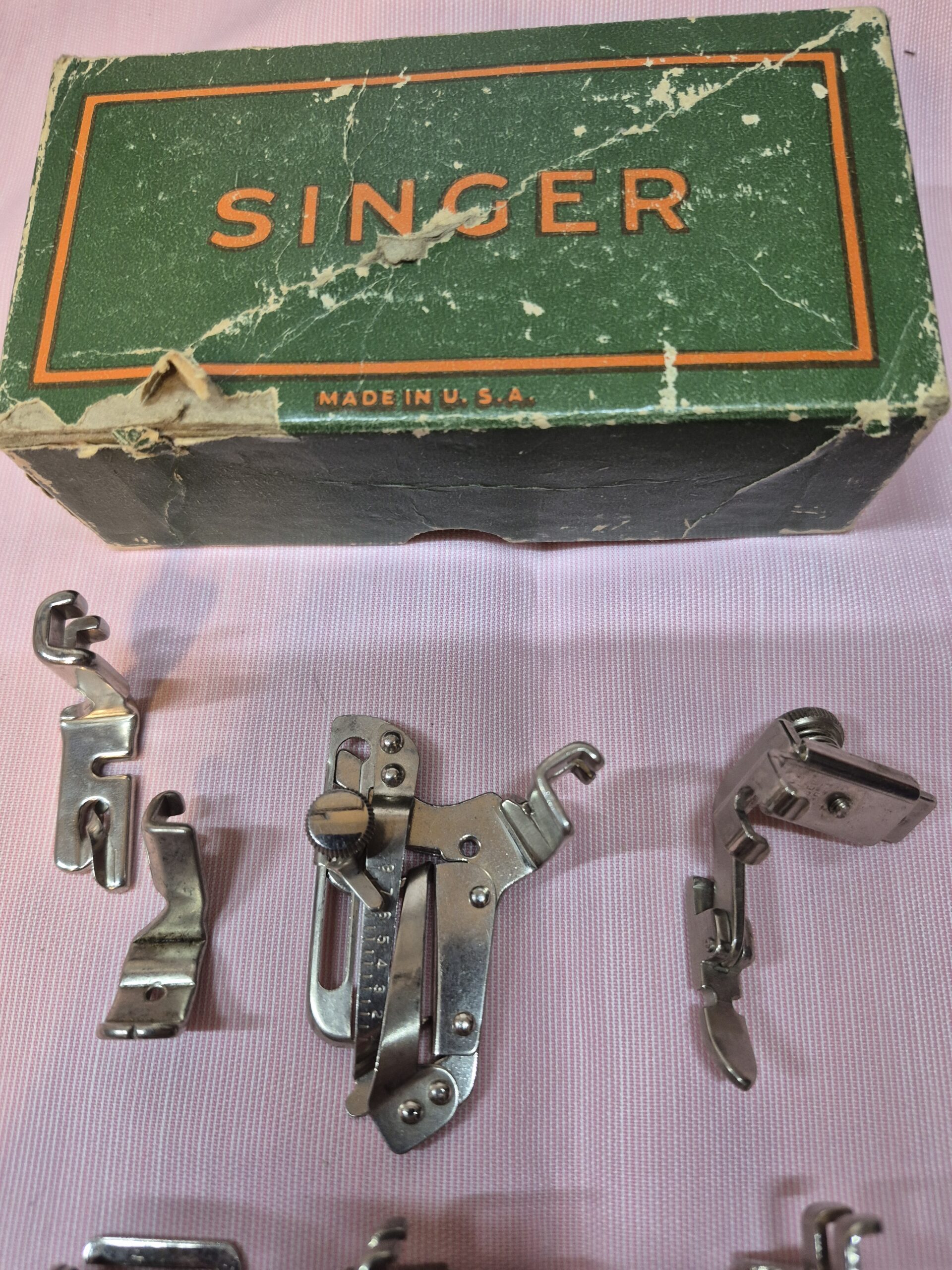 Singer Sewing Machine Attachment Set -121903 - Image 3