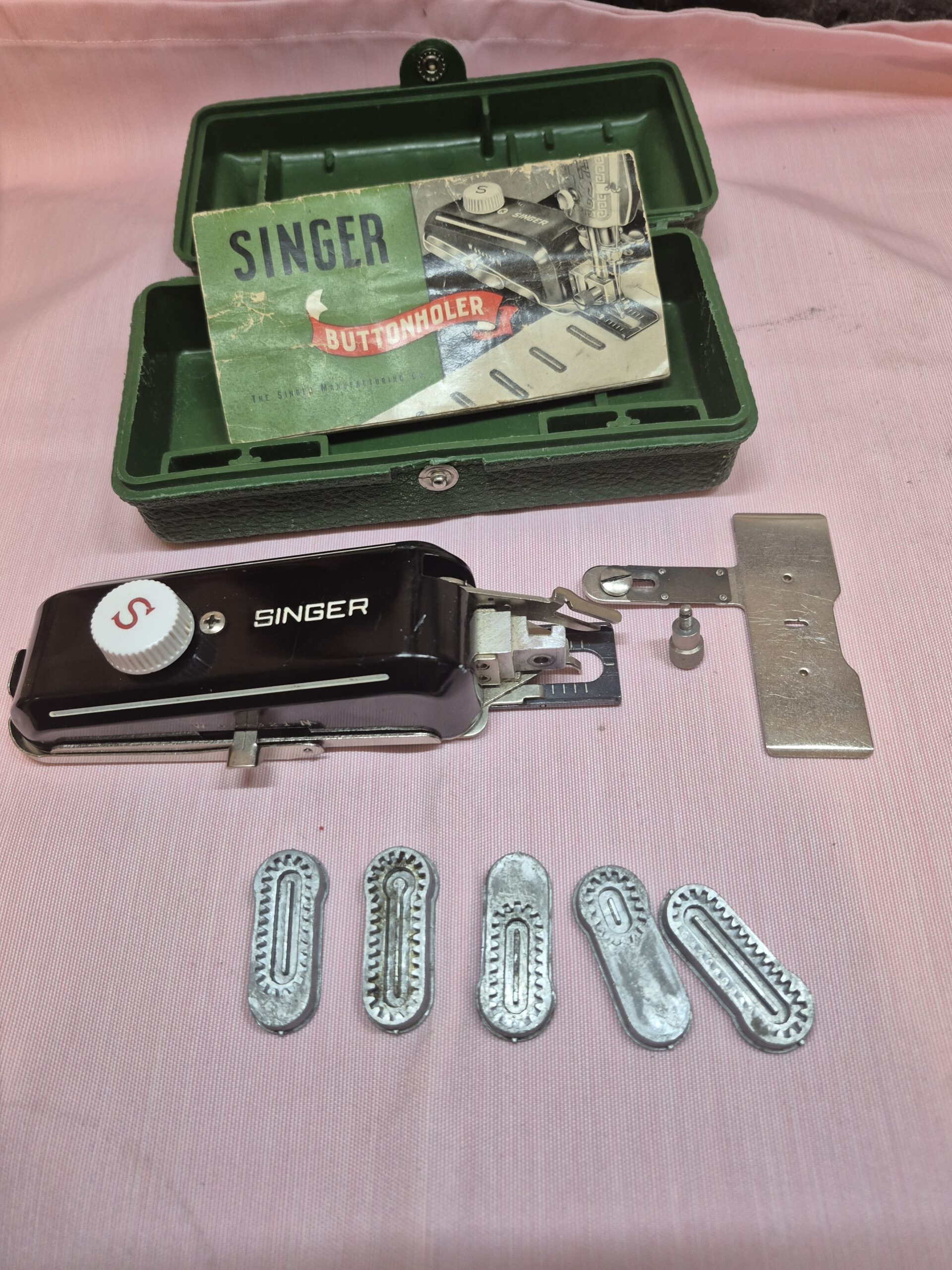 Singer Simanco 160506 Buttonholer Attachment
