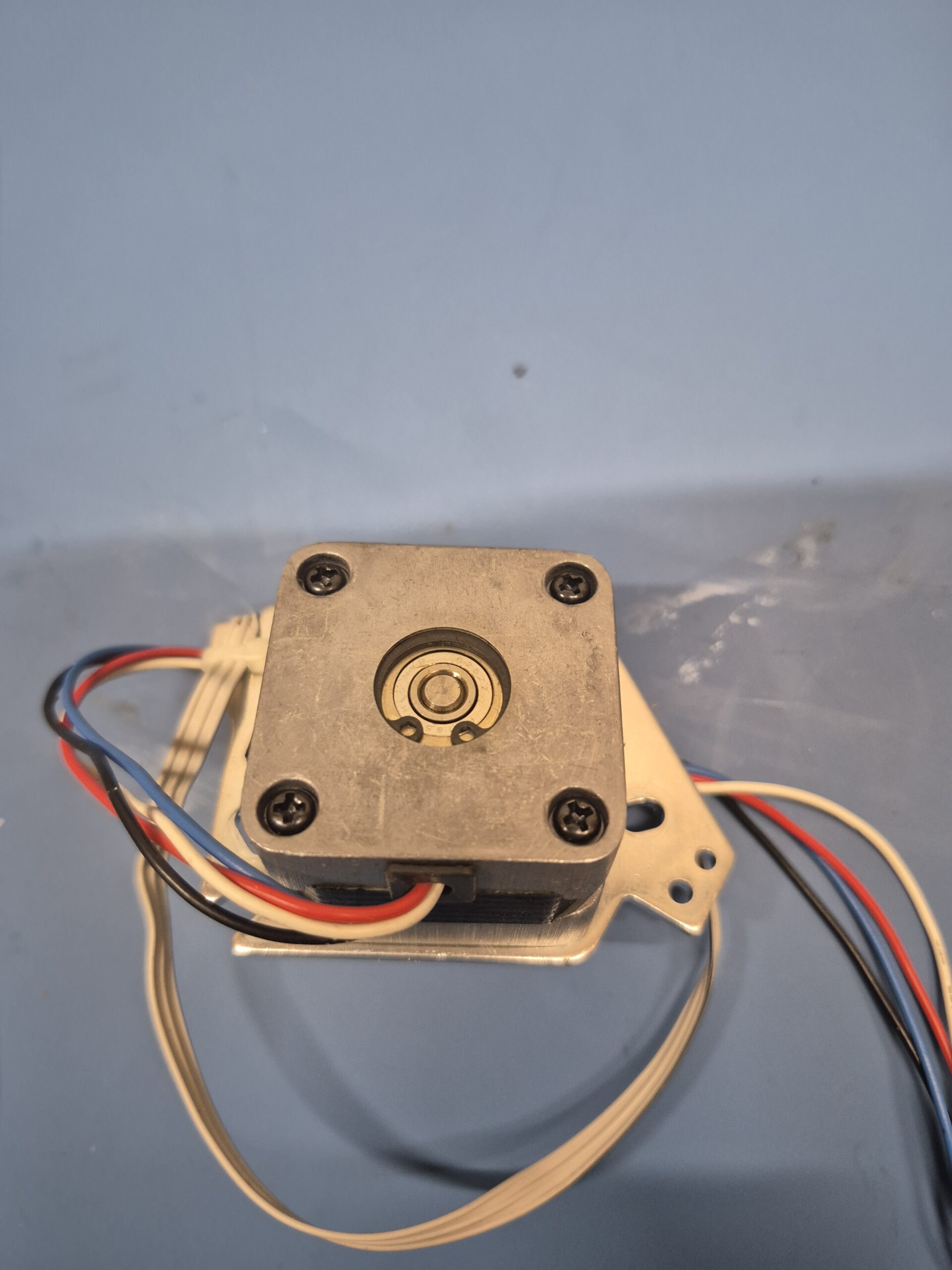 Bernina ZigZag stepper motor - 0003215102 - USED - Image 3