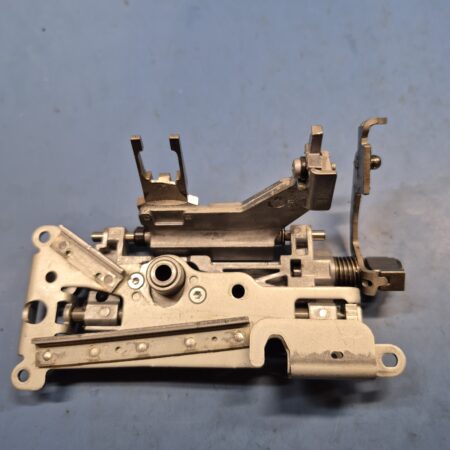 Bernina 430/440QE Feed Dog Assembly