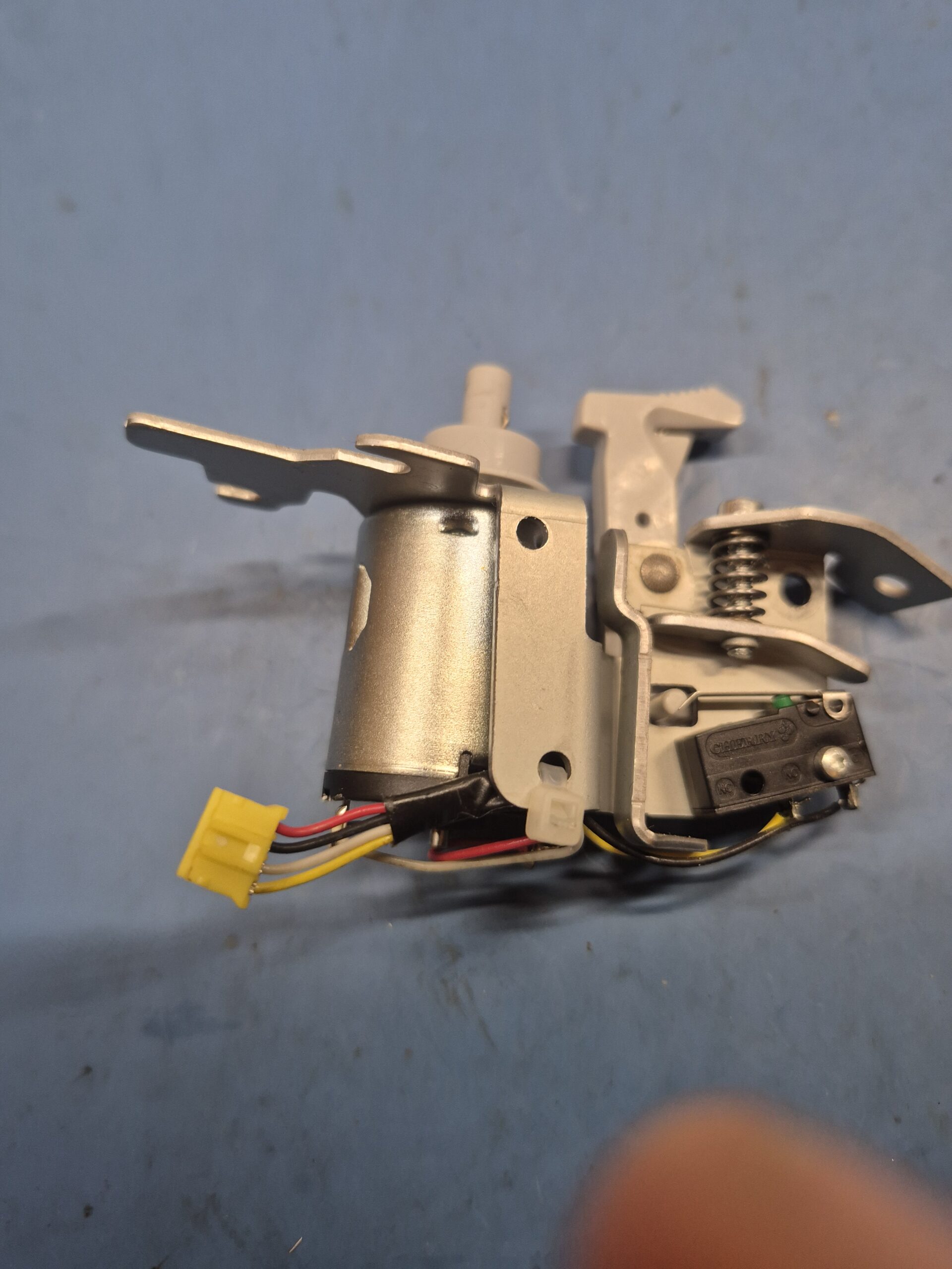 Bernina 430 BObbin Winder with Motor