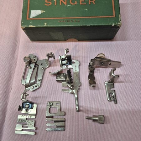 Singer Vintage box Accessory Set - 120607