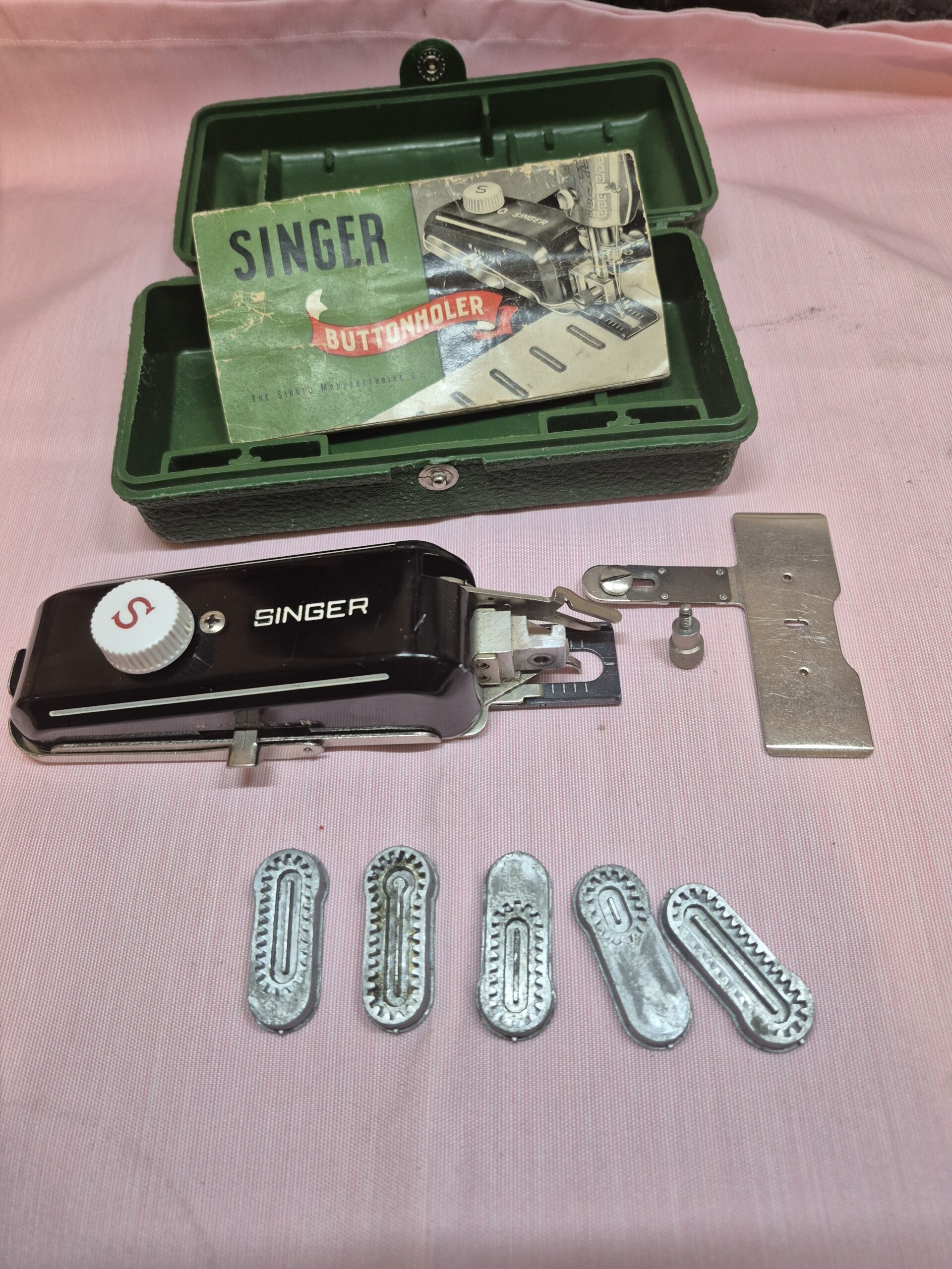 Singer Simanco 160506 Buttonholer Attachment