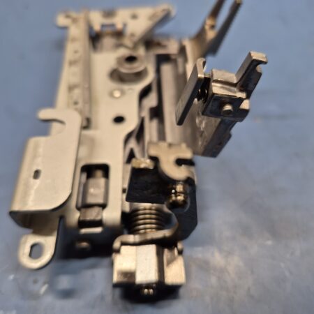 Bernina 430/440QE Feed Dog Assembly - USED - 000024.55.00